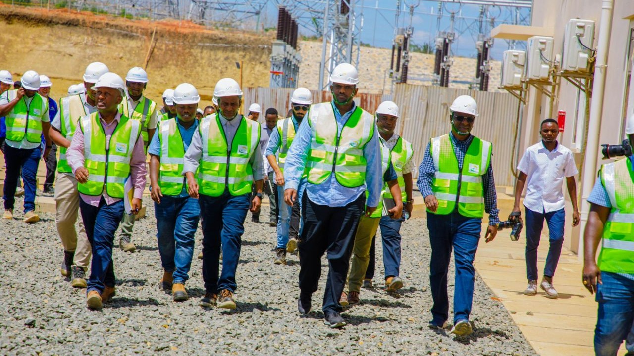 HAKIKISHENI MRADI WA NJIA ZA KUSAFIRISHA...